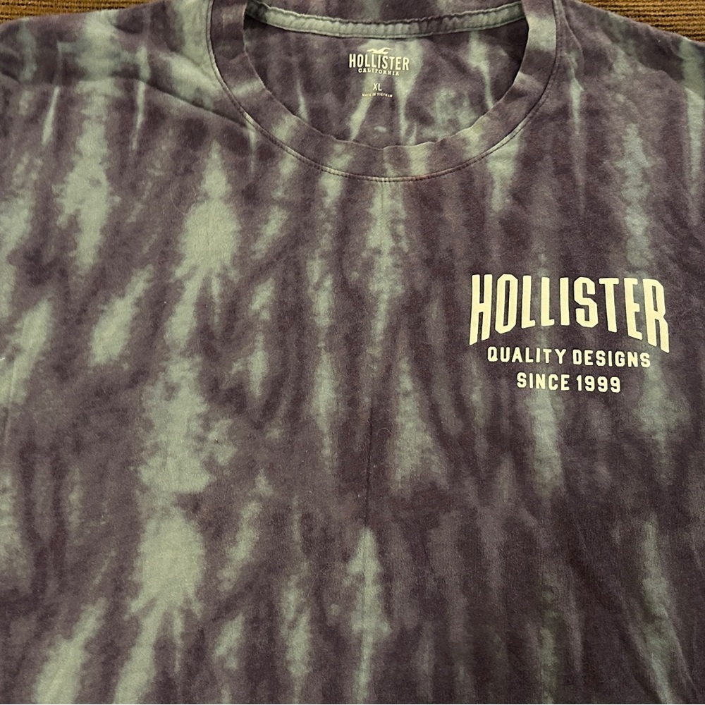 Hollister Tie-Dye Short Sleeve Tee - Purple and Green